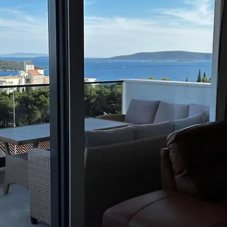 Apartament Sky High Sea View Lux *